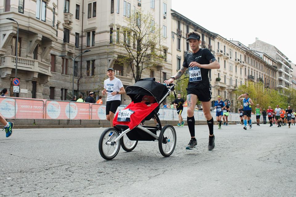 Luca Guglielmetti e la sua Milano Marathon insieme alla piccola Stella