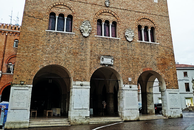 Palazzo dei Trecento scenografia della medaglia della 16° Treviso Marathon