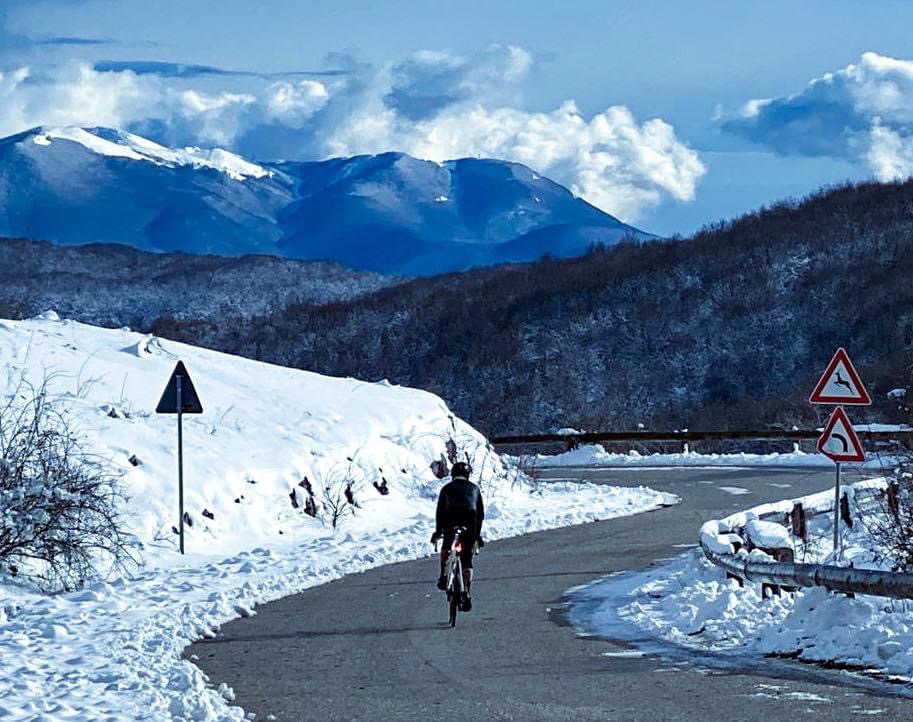 Perché d’inverno si va più piano in bici?