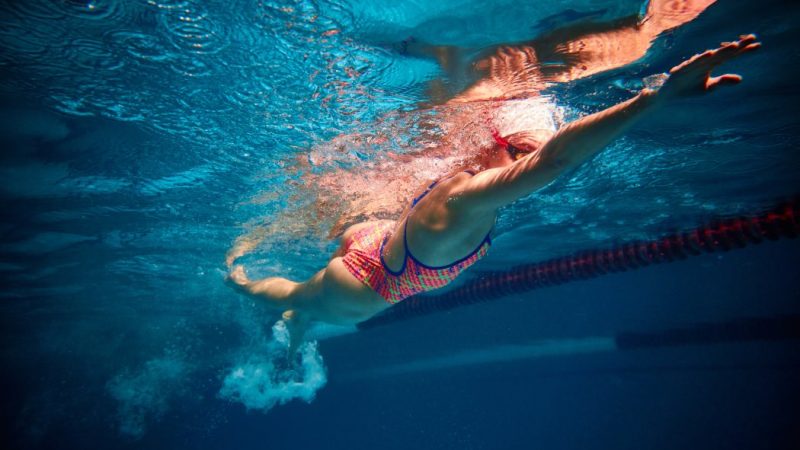 Allenamenti di nuoto per adulti: fasi di programmazione e tabelle tipo