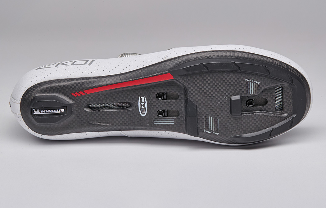 Soles by Michelin rivoluziona il ciclismo con EKOÏ: arriva il sistema pedale-scarpa PW8