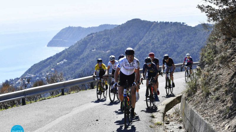 Granfondo Internazionale Alassio 2025: il gran finale di stagione in riva al mare