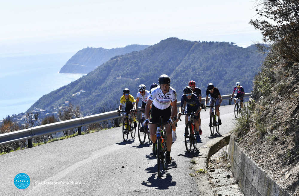 Granfondo Internazionale Alassio 2025: il gran finale di stagione in riva al mare