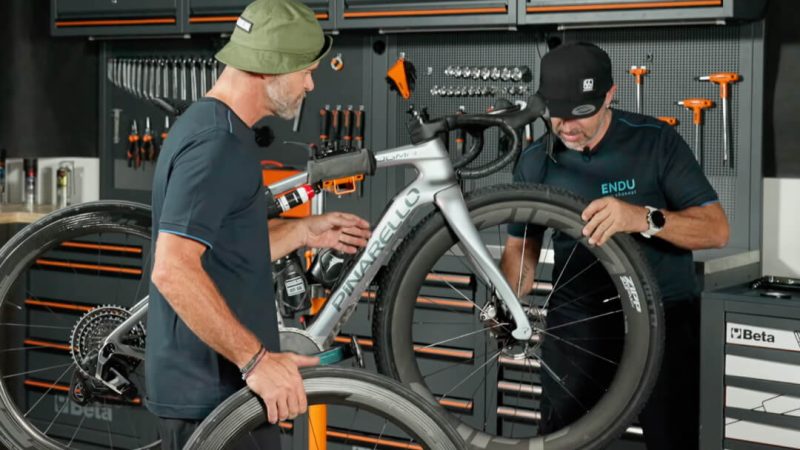 Portiamo al limite la nuova Pinarello Dogma GR: gravel o bici da corsa?