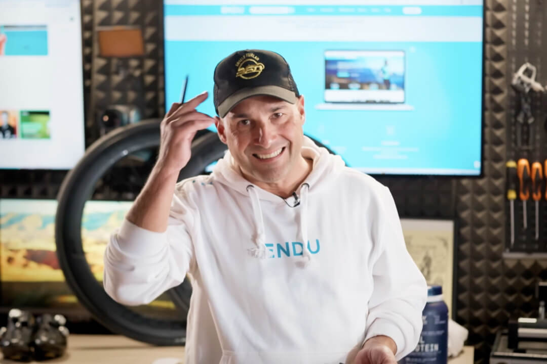 Quale strumentazione ti fa davvero migliorare in bici (e cosa è solo un extra)?