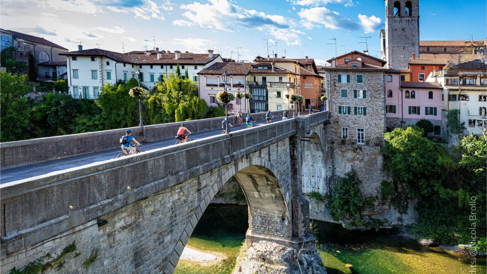 Friuli Venezia Giulia su due ruote: pedalare immersi nella cultura e nell’enogastronomia delle Prealpi